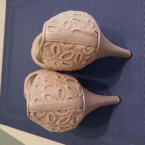 MPO peep toe pumps. - Picture 4 of 10